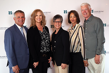 small group of agent event attendees